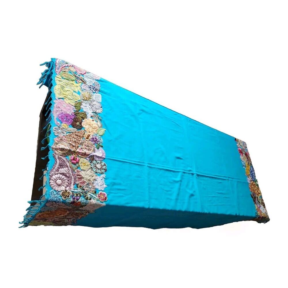 NWT Artistic Accents Turquoise Floral Hand Stiched Appliqué Throw 51 X 61 In - Picture 2 of 6